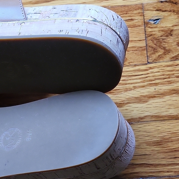 Michael Kors women's EUC tan leather double strap sandals size 6.5M - Picture 5 of 7